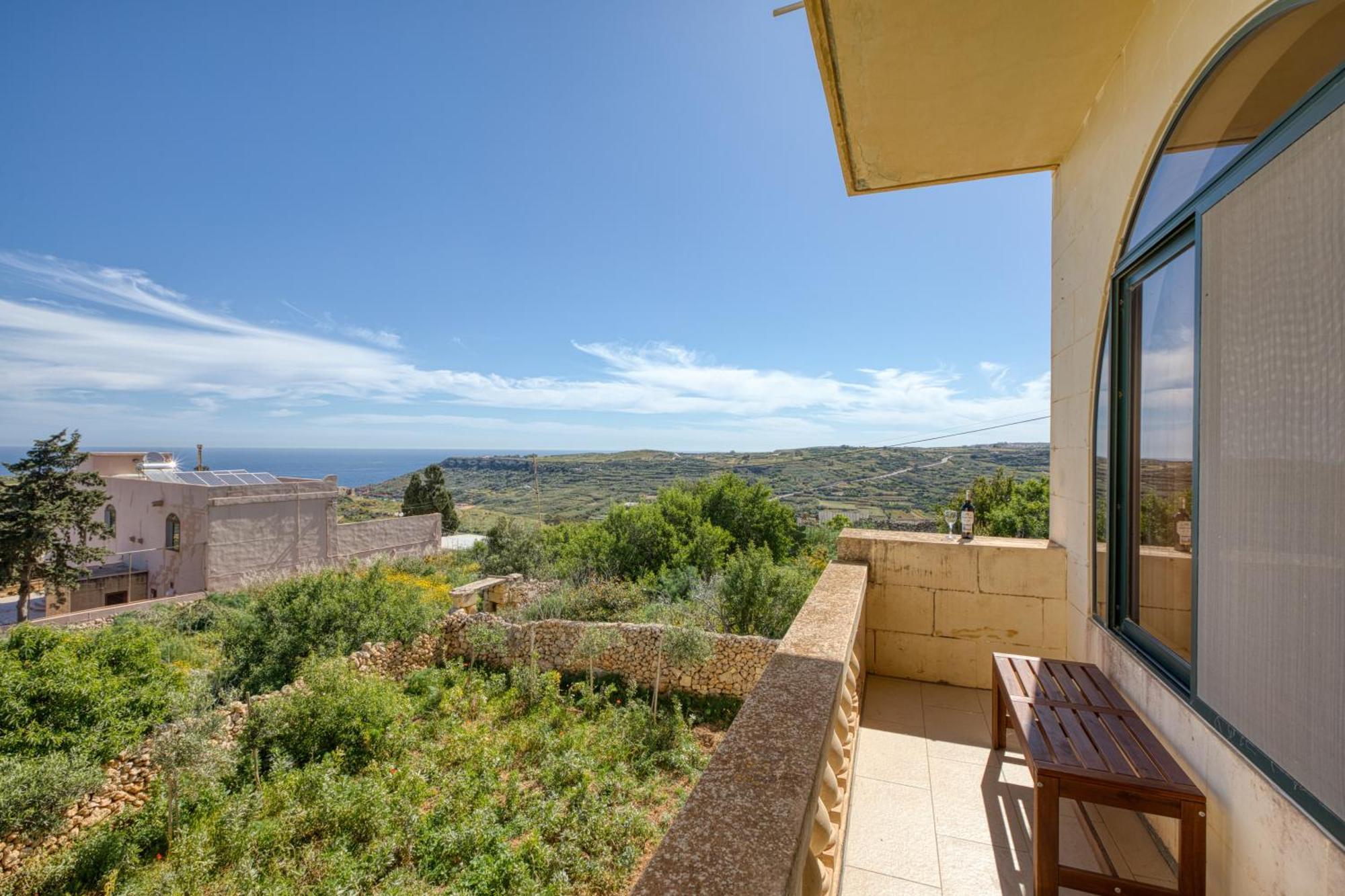 Spacious, Bright, Valley & Sea View Maisonette Xaghra Exterior photo